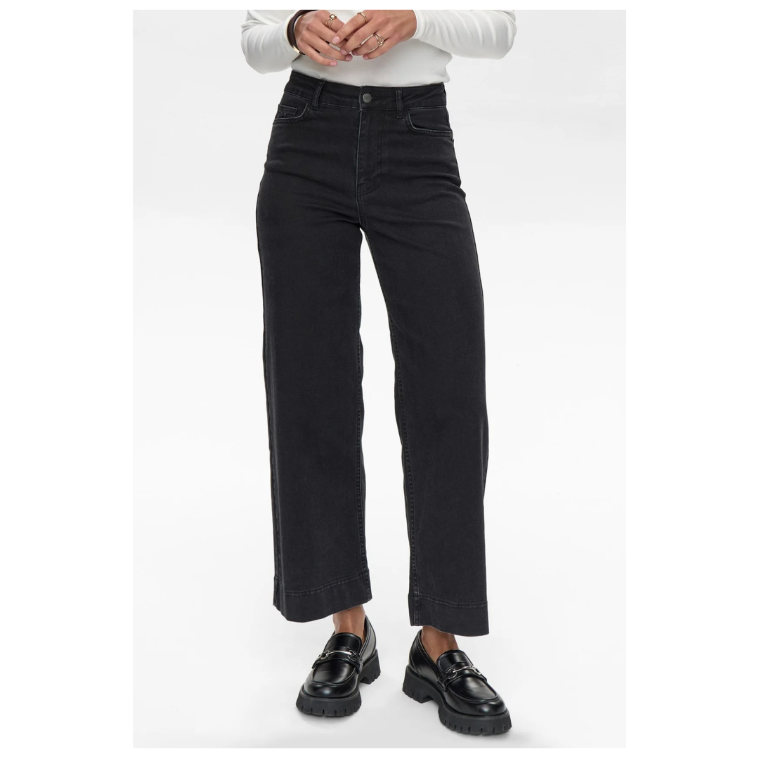 Numph Nuparis Cropped Jeans Black 704987
